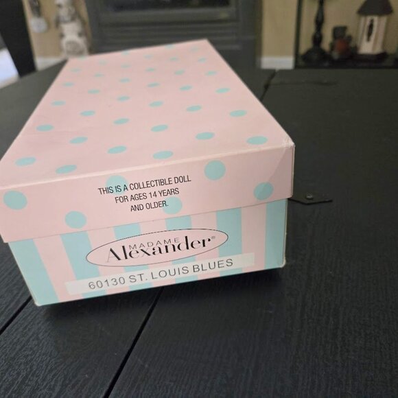 Madame Alexander “ST LOUIS BLUES” 2010 MADCC St Louis #60130 LE - Picture 5 of 12